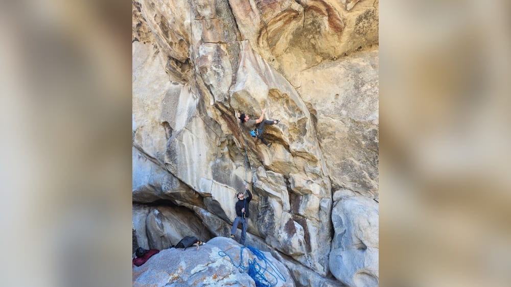 Matias Opazo climbing